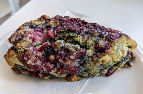 Mixed berry stone at Leaves House || in Montreal