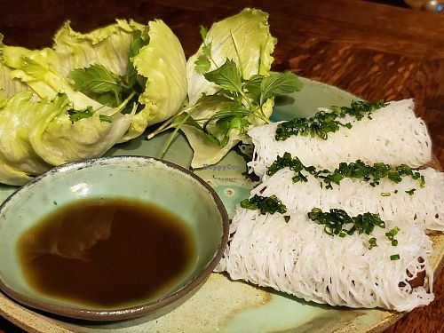 Bahn Hoi noodle rolls with tempeh at Bracka 20 in Warsaw