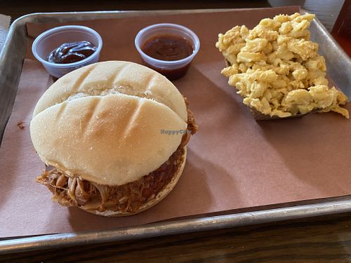 Jackfruit and mac n cheez  at Smokee Mo's St Louis BBQ in St Louis
