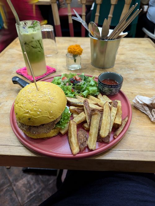 Vegan Burger at Bouang  in Luang Prabang