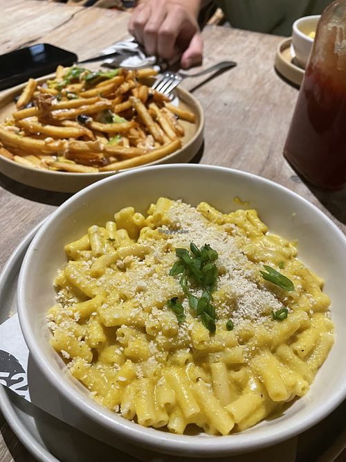 Mac’n’cheese   at BB52 Burgers in Canggu