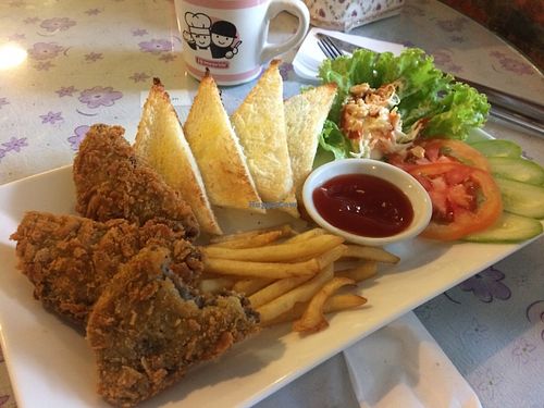 Steal set at Love Power Coffee Cafe in Phnom Penh