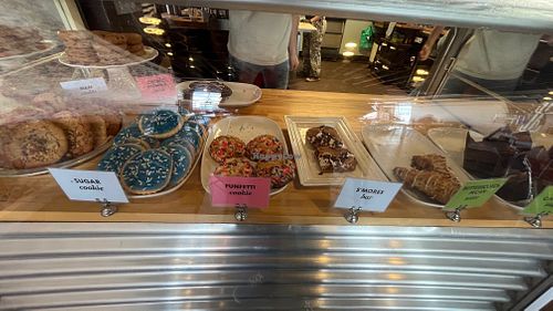 Bakery display at Joe Sippers Cafe in Effingham