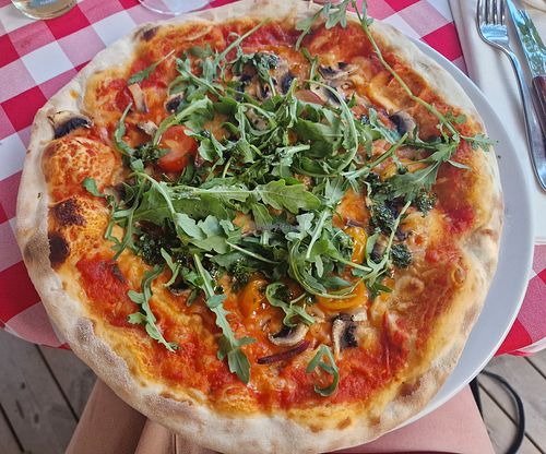 Vegetariana without olives and pesto at Mammamia in Ornskoldsvik