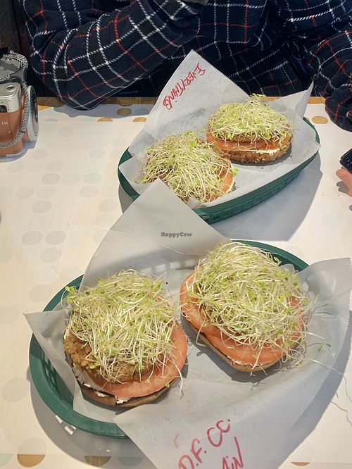 Syd's Bagelery & Espresso