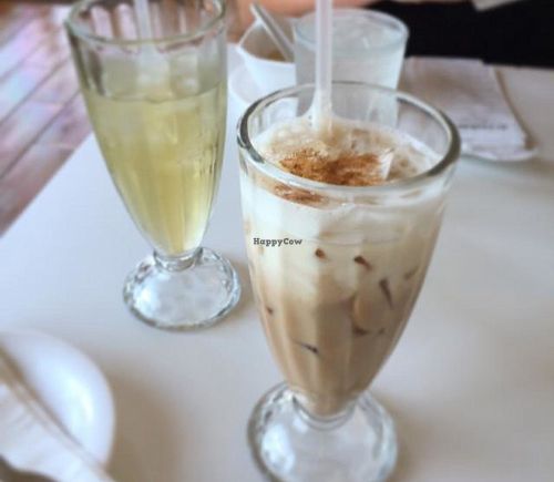 Mumbai chia and lemongrass  at Loving Hut - Glendale in Glendale