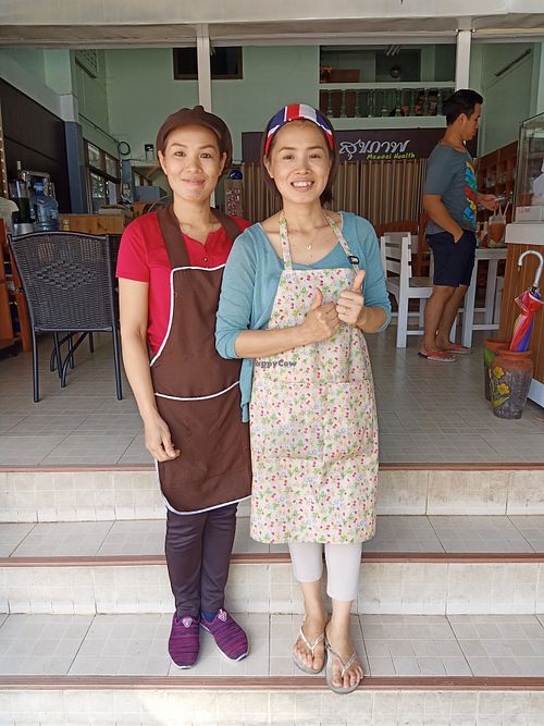 Vegan chefs  at Maesai Health in Mae Sai