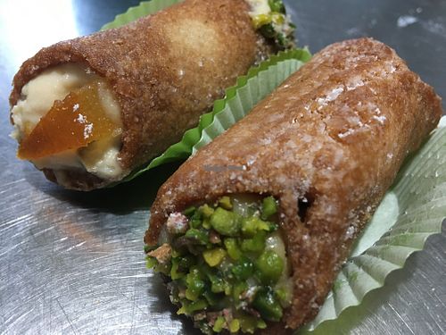 Cannoli at Leccornie in Milan
