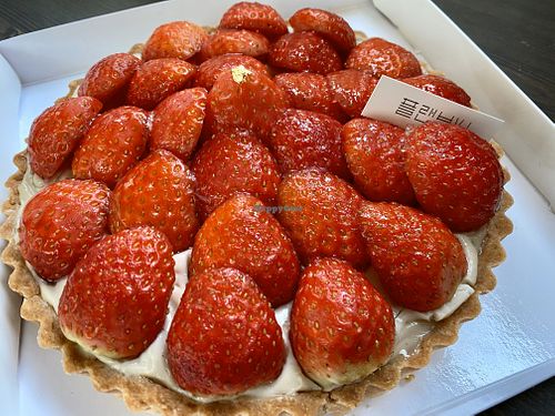 Strawberry tart! So good at Plan V in Seoul
