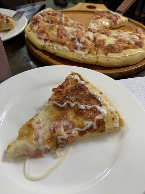 Sausage pizza at Chay Tay Ho in Hanoi