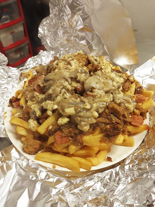 Chorrillana vegana (foto sacada de su cuenta de Facebook)  at Big Master in Santiago