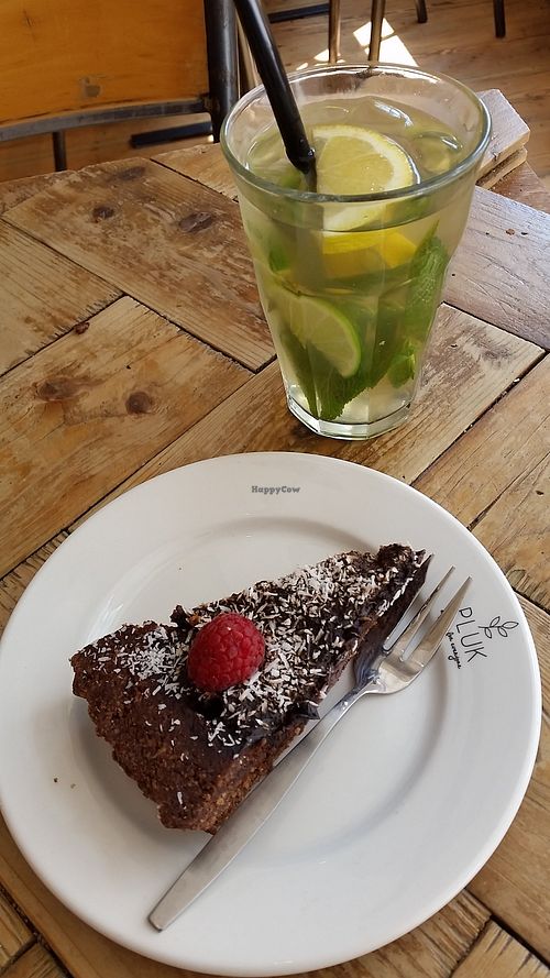 Cake and drink at Pluk in Amsterdam
