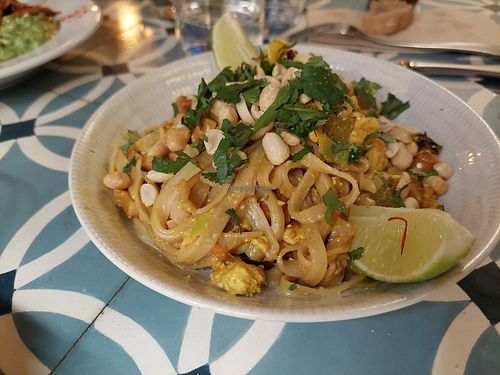 Mains / Pad thai at VEGA - Alamo in Madrid