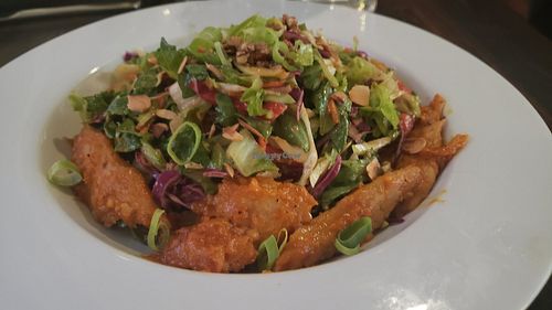 Thai Bowl with mandarin 🍊s at SunCafe in Studio City