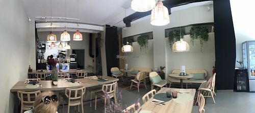 Vistes del local per dins at La Cookessa Bio in Granollers