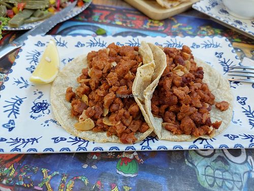 Tacos de chorizo vegano at Alebrije in Valencia