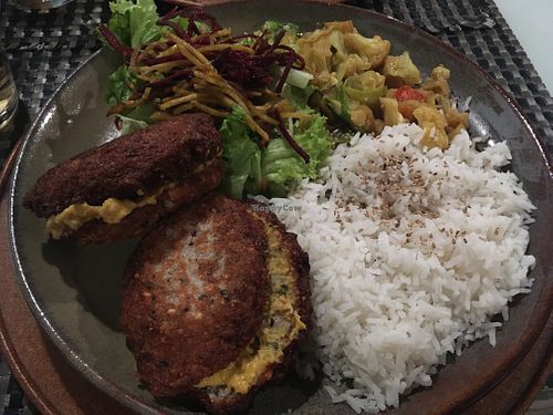 Plate with dish of the day at Gosto Superior in Braga