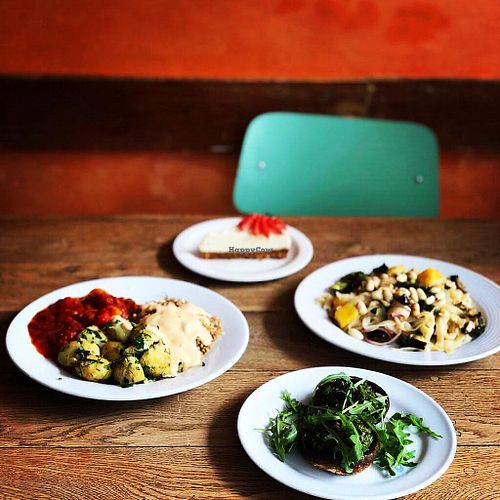 A starter, two mains and a dessert at BonningtonCafe - Pop Up in South West London