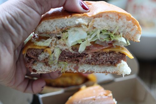 Home delivery | Beyond Meat at Vedang - green burger | Alexa in Berlin