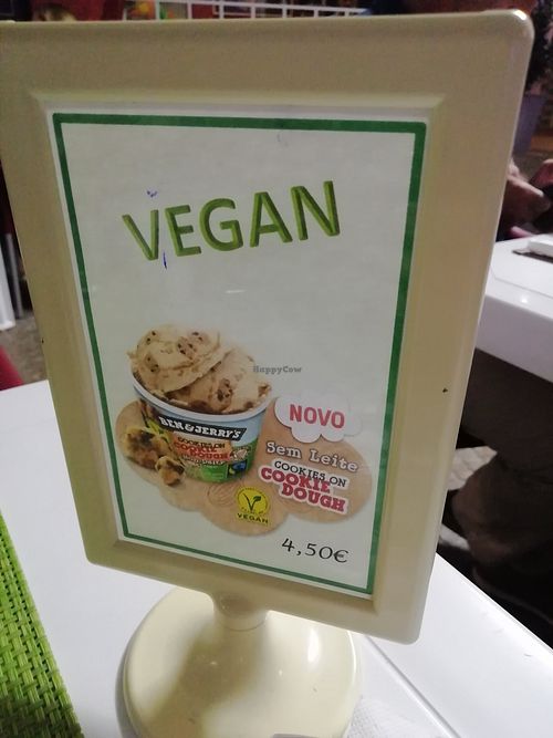 Vegan dessert option at Senhor Frog's in Albufeira