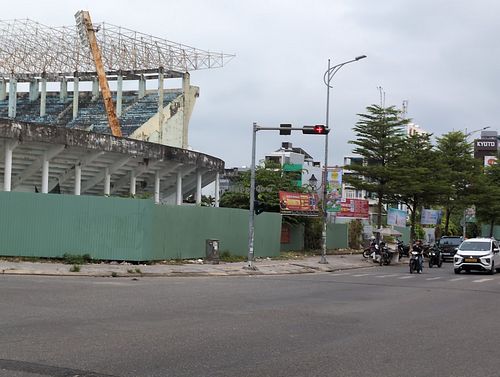 Entire block is demolished at Tam Nguyen in Da Nang