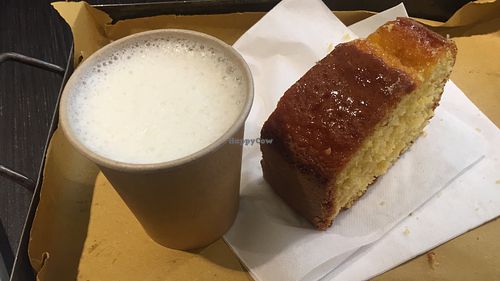 Soy milk and vegan lemon cake at At Termini in Rome