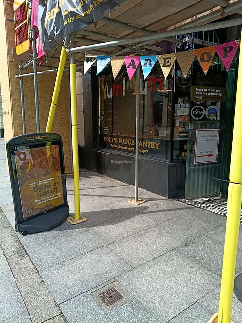 Entrance at Roly's Fudge Pantry in Exeter