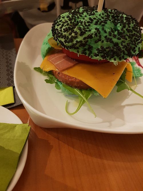 Burger at Black Fig in The Hague