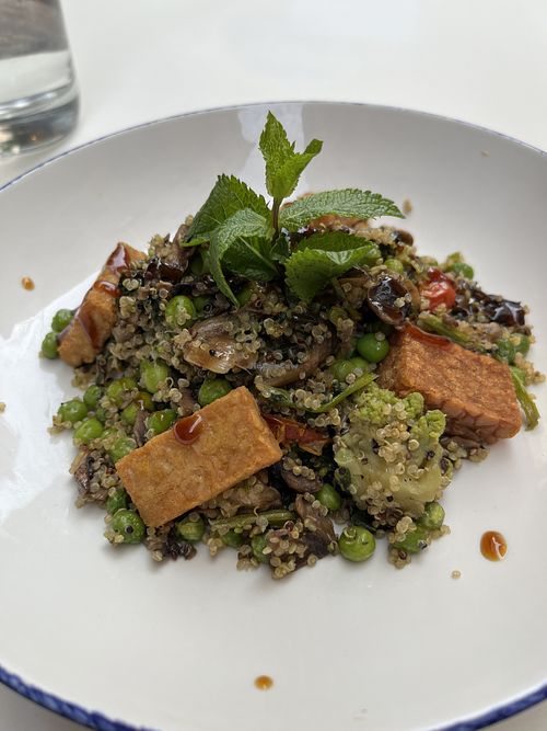Quinoa and tempeh veggie bowl  at Hosteria del Mercato in Rome