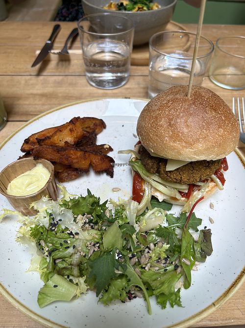 Lentil burger   at Aromaticus - Trastevere in Rome