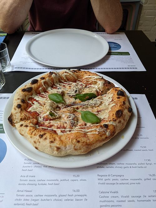 4 cheese pizza at Plant A Pizza in Ghent