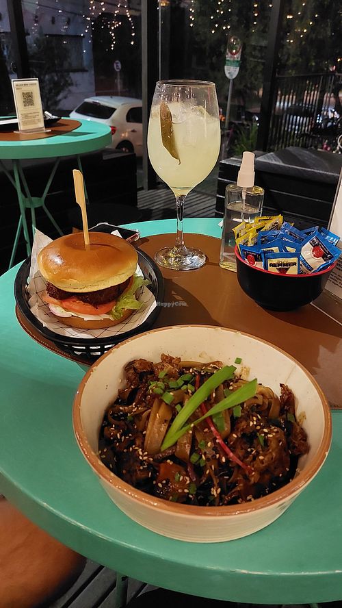 Tempeh and vegan burger at Cosmos G/astrobar in Curitiba