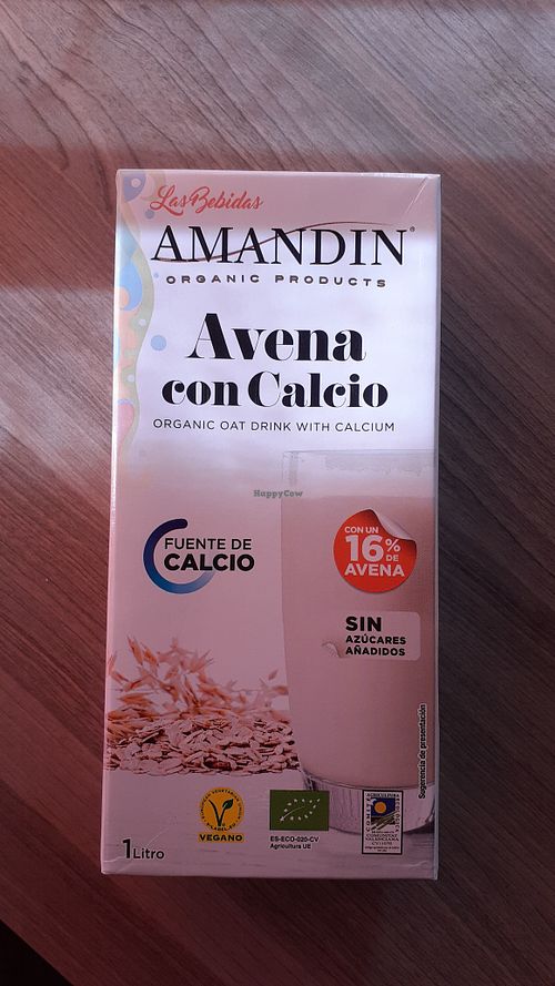 Oat milk at Sensat Ecobotiga in Valencia