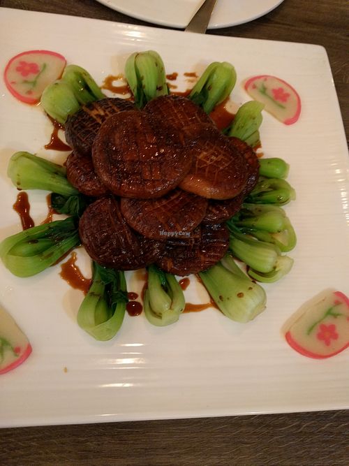 Vegan Abalone w. Greens at Jisu Vegetarian in New York City