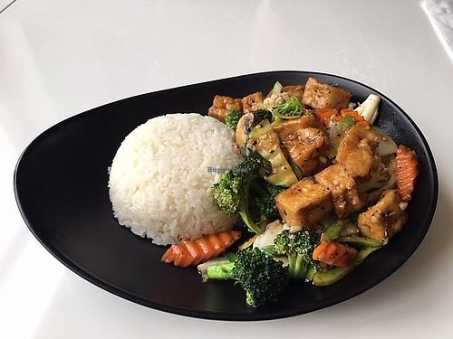 stir fry garlic and pepper with tofu and rice at Golden Lotus in Christchurch