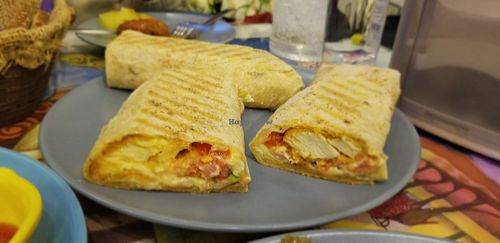 Chicken Zinger at Bayt Sara in Amman