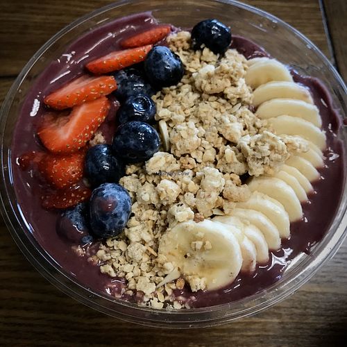 Açaí smoothie bowl at Simply Pressed Juice in Granger
