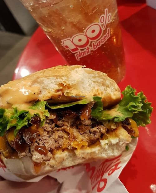 Best burgers ever at Monty's Good Burger - Echo Park in Los Angeles