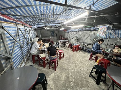Eating areas  at E33 - Wonton Stall in Hualien