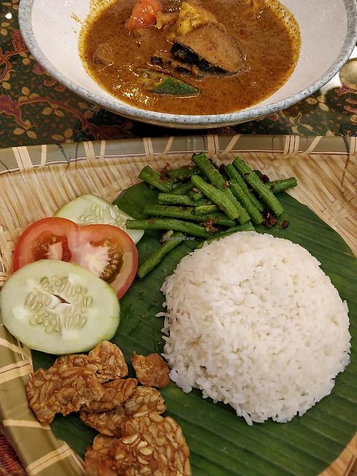 Vegetarian Assam fish rice set at Coco Veggie Nonya Cuisine 椰素林 in Central Singapore