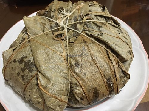 2020 Chinese New Year’s Eve dish: 
youfan wrapped in water lily leaf at Yòu Dān 又丹蔬食創意料理 in Taipei