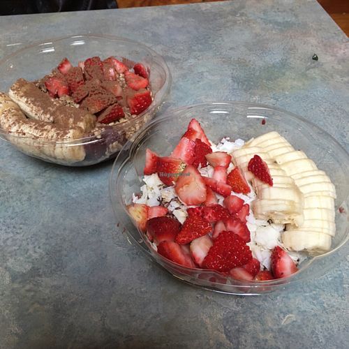 Acai bowls at Samba Rock Acai Cafe in Santa Cruz