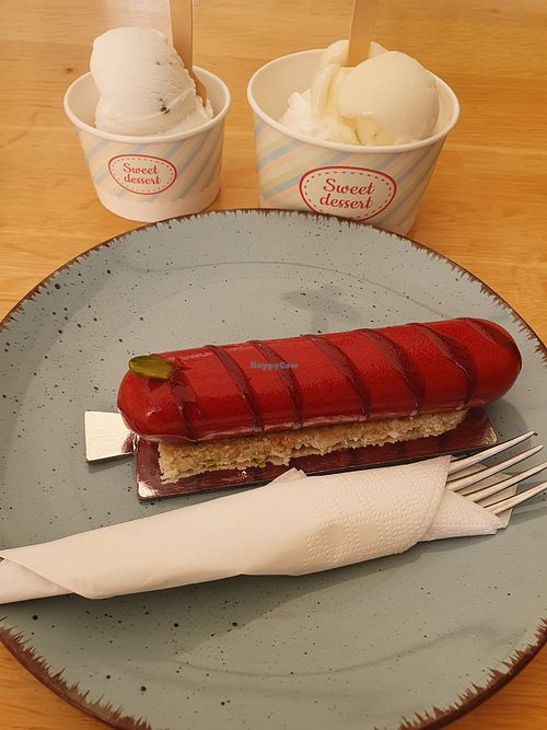 It looks like a grilled sausage 🤣 but don't worry, it's a vegan raw DELICIOUS cake! ❤️ at Gianni in Dubrovnik