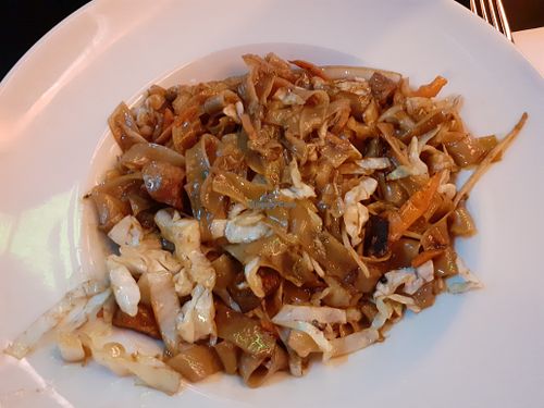 Tallarines patsui with tofu and teriyaki sauce at Lemongrass - Ribera in Valencia