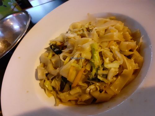 Tallarines patsui with broccoli and peanut sauce at Lemongrass - Ribera in Valencia