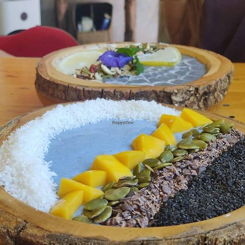 Smoothie bowls at Free Bird Cafe in Chiang Mai