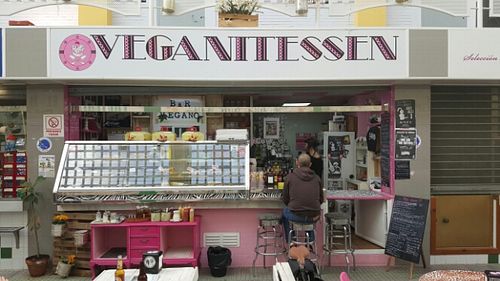 front  at Veganitessen in Sevilla