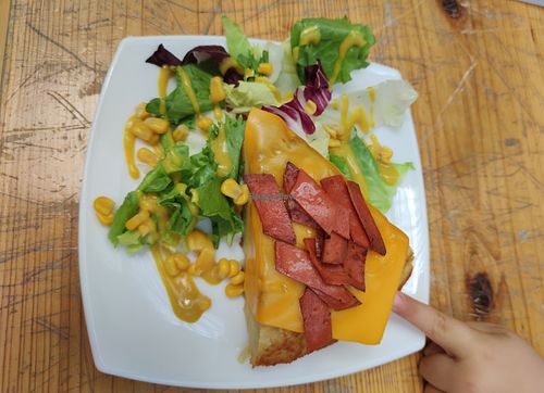 Bacon and cheese tortilla at Veganitessen in Sevilla