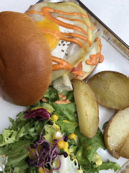 Beyond Meat Burger with “egg"  at Veganitessen in Sevilla