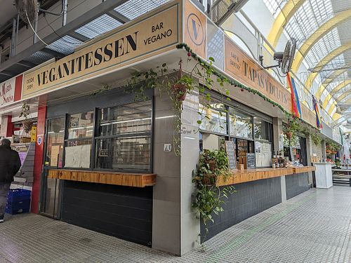  at Veganitessen in Sevilla